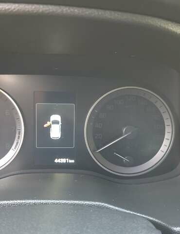 Черный Хендай Туксон, объемом двигателя 2 л и пробегом 44 тыс. км за 20500 $, фото 12 на Automoto.ua