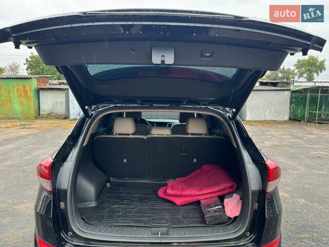 Хендай Туксон 2016 у Братском на Automoto.ua Чорний Хендай Туксон, об'ємом двигуна 1.69 л та пробігом 120 тис. км за 21500 $, фото 9 на Automoto.ua