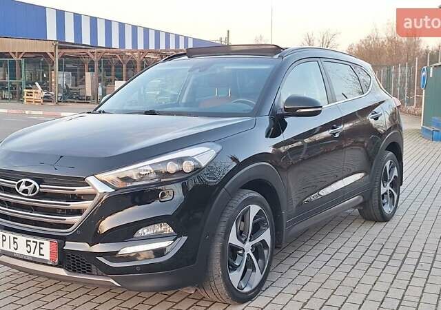Черный Хендай Туксон, объемом двигателя 2 л и пробегом 192 тыс. км за 19999 $, фото 3 на Automoto.ua