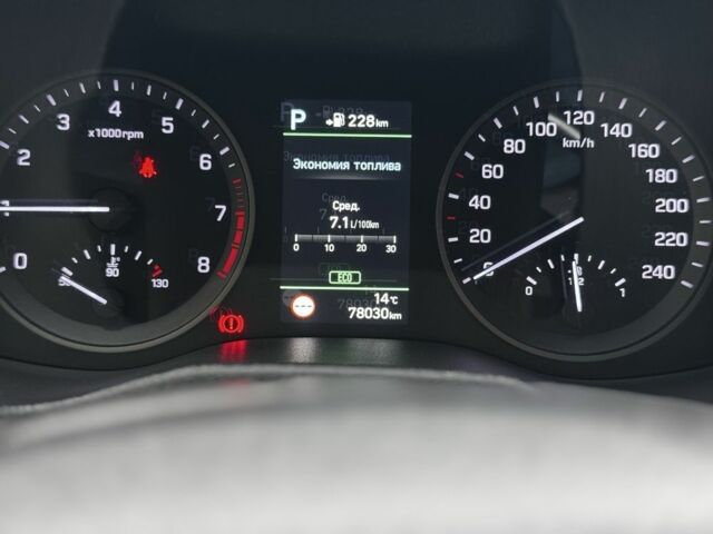 Хендай Туксон 2016 у Дніпро (Дніпропетровську) на Automoto.ua Чорний Хендай Туксон, об'ємом двигуна 2 л та пробігом 78 тис. км за 19282 $, фото 10 на Automoto.ua