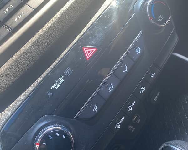 Черный Хендай Туксон, объемом двигателя 2 л и пробегом 126 тыс. км за 14500 $, фото 12 на Automoto.ua