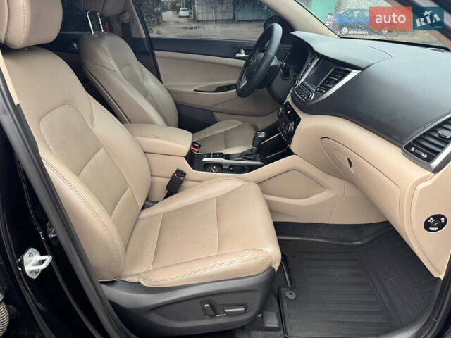 Хендай Туксон 2016 у Братском на Automoto.ua Чорний Хендай Туксон, об'ємом двигуна 1.69 л та пробігом 120 тис. км за 21500 $, фото 16 на Automoto.ua