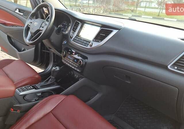 Черный Хендай Туксон, объемом двигателя 2 л и пробегом 192 тыс. км за 19999 $, фото 39 на Automoto.ua