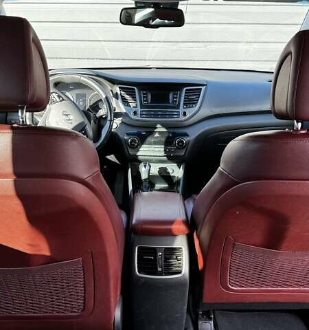 Хендай Туксон 2016 в Ирпене на Automoto.ua Черный Хендай Туксон, объемом двигателя 2 л и пробегом 222 тыс. км за 15500 $, фото 7 на Automoto.ua