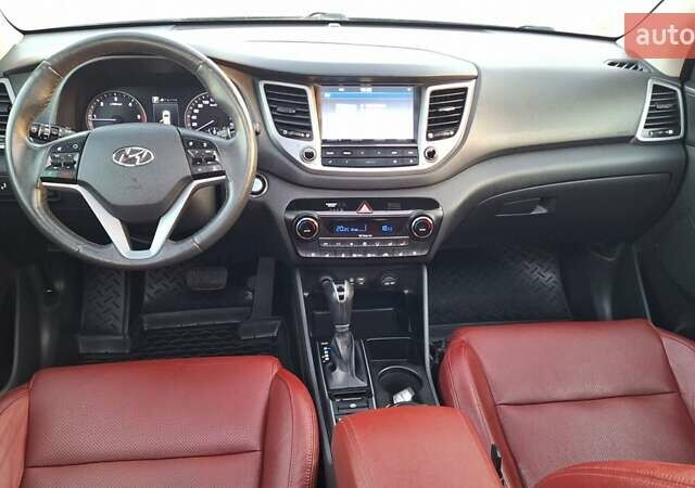 Чорний Хендай Туксон, об'ємом двигуна 2 л та пробігом 192 тис. км за 21000 $, фото 45 на Automoto.ua