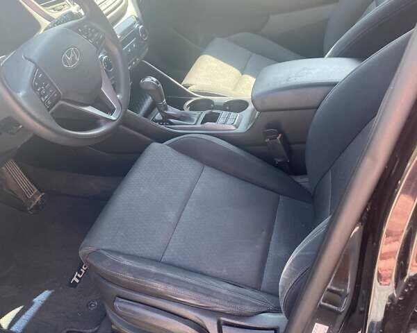 Черный Хендай Туксон, объемом двигателя 2 л и пробегом 126 тыс. км за 14500 $, фото 8 на Automoto.ua