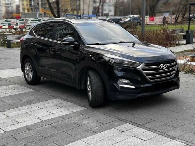 Чорний Хендай Туксон, об'ємом двигуна 2 л та пробігом 174 тис. км за 15000 $, фото 2 на Automoto.ua
