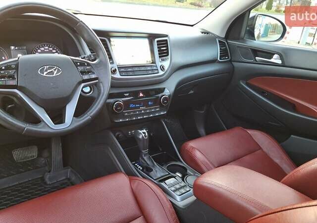 Черный Хендай Туксон, объемом двигателя 2 л и пробегом 192 тыс. км за 19999 $, фото 29 на Automoto.ua