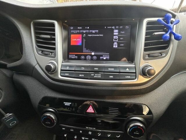 Хендай Туксон 2016 у Дніпро (Дніпропетровську) на Automoto.ua Чорний Хендай Туксон, об'ємом двигуна 2 л та пробігом 78 тис. км за 19282 $, фото 5 на Automoto.ua