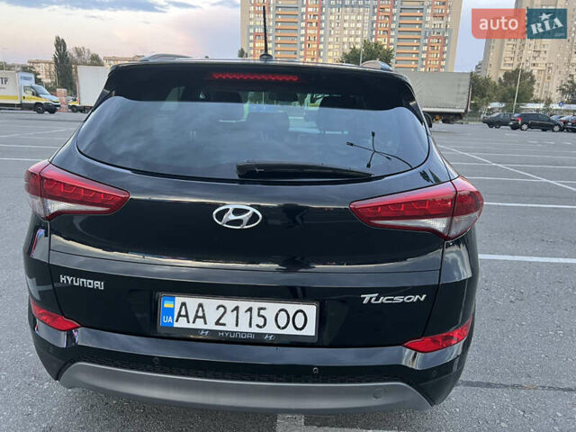 Черный Хендай Туксон, объемом двигателя 2 л и пробегом 159 тыс. км за 16500 $, фото 11 на Automoto.ua