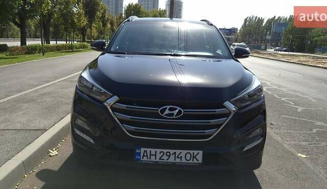 Черный Хендай Туксон, объемом двигателя 2 л и пробегом 44 тыс. км за 20500 $, фото 1 на Automoto.ua