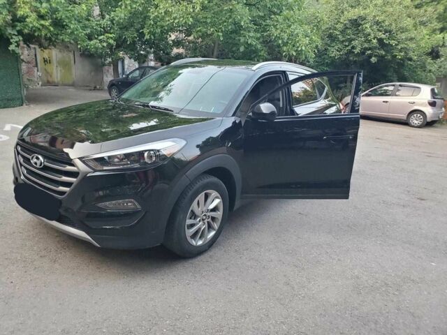 Чорний Хендай Туксон, об'ємом двигуна 2 л та пробігом 104 тис. км за 10100 $, фото 5 на Automoto.ua