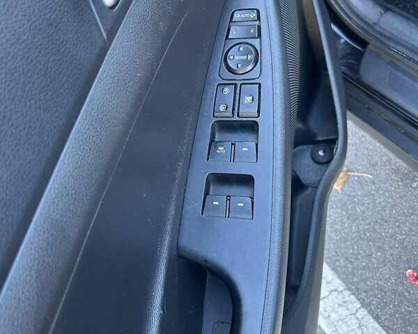 Чорний Хендай Туксон, об'ємом двигуна 1.69 л та пробігом 155 тис. км за 16500 $, фото 8 на Automoto.ua