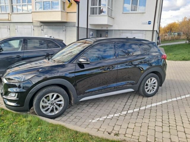 Хендай Туксон 2017 в Калуше на Automoto.ua Черный Хендай Туксон, объемом двигателя 2 л и пробегом 126 тыс. км за 16600 $, фото 2 на Automoto.ua