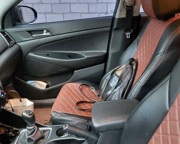 Хендай Туксон 2017 в Днепре (Днепропетровске) на Automoto.ua Черный Хендай Туксон, объемом двигателя 2 л и пробегом 118 тыс. км за 16200 $, фото 11 на Automoto.ua