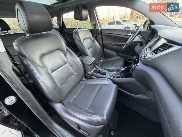 Черный Хендай Туксон, объемом двигателя 1.59 л и пробегом 182 тыс. км за 16800 $, фото 31 на Automoto.ua