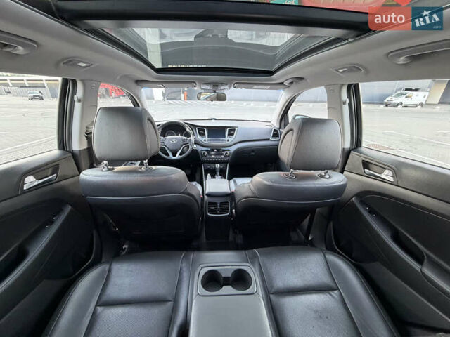 Черный Хендай Туксон, объемом двигателя 1.59 л и пробегом 182 тыс. км за 16800 $, фото 35 на Automoto.ua