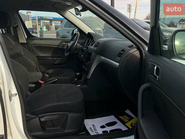 Черный Хендай Туксон, объемом двигателя 2 л и пробегом 242 тыс. км за 12900 $, фото 19 на Automoto.ua