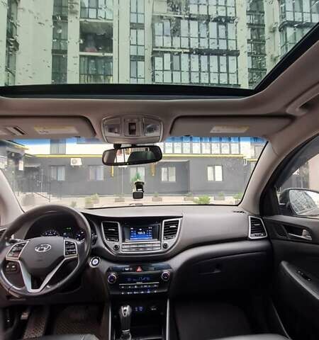 Чорний Хендай Туксон, об'ємом двигуна 1.6 л та пробігом 120 тис. км за 17850 $, фото 6 на Automoto.ua