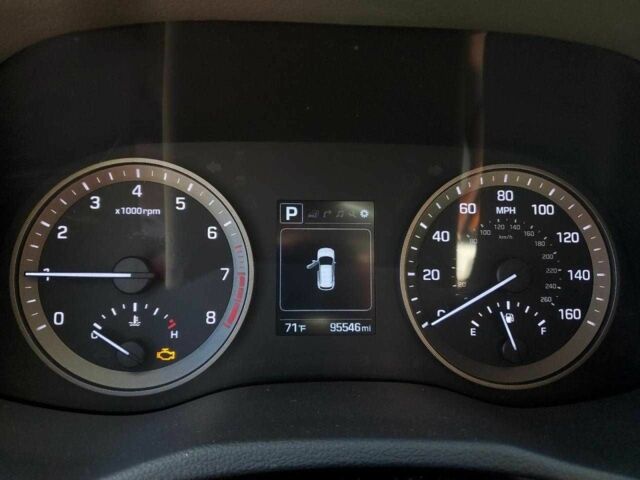 Черный Хендай Туксон, объемом двигателя 1.6 л и пробегом 157 тыс. км за 2600 $, фото 8 на Automoto.ua