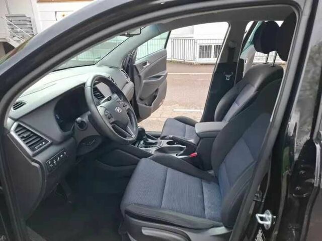 Черный Хендай Туксон, объемом двигателя 2 л и пробегом 87 тыс. км за 7200 $, фото 6 на Automoto.ua
