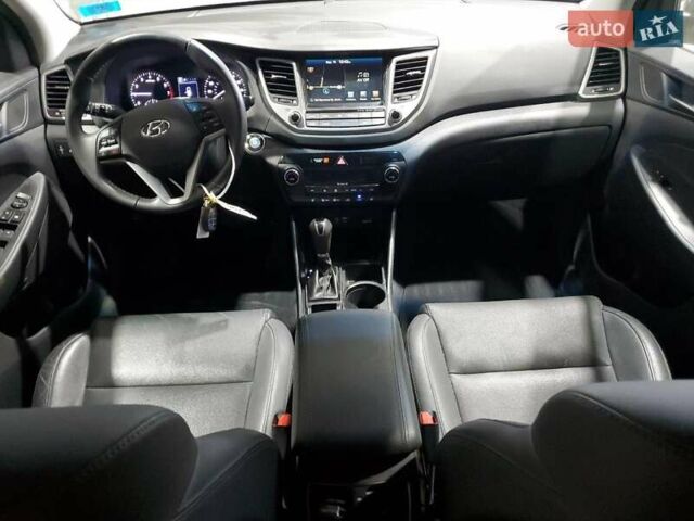 Хендай Туксон 2017 в Киеве на Automoto.ua Черный Хендай Туксон, объемом двигателя 2 л и пробегом 74 тыс. км за 3100 $, фото 7 на Automoto.ua
