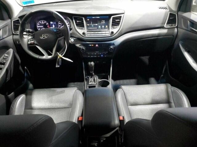 Чорний Хендай Туксон, об'ємом двигуна 2 л та пробігом 45 тис. км за 10000 $, фото 7 на Automoto.ua