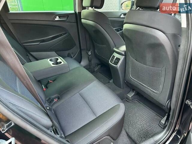 Чорний Хендай Туксон, об'ємом двигуна 1.69 л та пробігом 98 тис. км за 14000 $, фото 18 на Automoto.ua