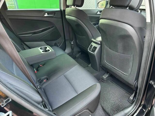 Чорний Хендай Туксон, об'ємом двигуна 1.7 л та пробігом 98 тис. км за 14000 $, фото 18 на Automoto.ua