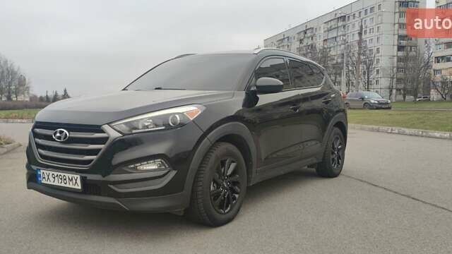 Чорний Хендай Туксон, об'ємом двигуна 2 л та пробігом 143 тис. км за 18000 $, фото 1 на Automoto.ua