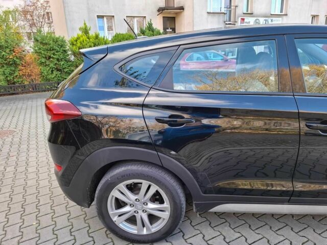 Хендай Туксон 2017 в Киеве на Automoto.ua Черный Хендай Туксон, объемом двигателя 1.6 л и пробегом 73 тыс. км за 9400 $, фото 2 на Automoto.ua