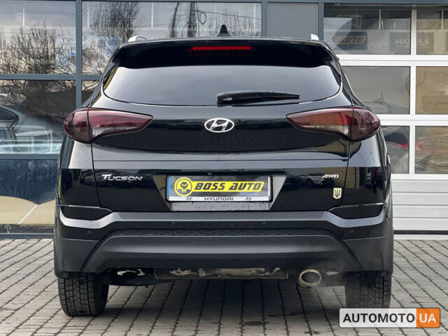 Черный Хендай Туксон, объемом двигателя 2 л и пробегом 106 тыс. км за 17900 $, фото 4 на Automoto.ua