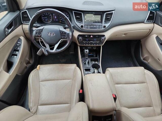 Черный Хендай Туксон, объемом двигателя 0 л и пробегом 105 тыс. км за 3200 $, фото 7 на Automoto.ua