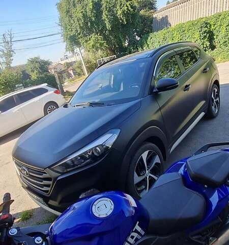 Чорний Хендай Туксон, об'ємом двигуна 1.6 л та пробігом 120 тис. км за 17850 $, фото 11 на Automoto.ua