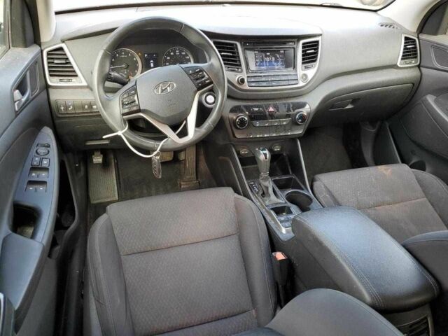 Чорний Хендай Туксон, об'ємом двигуна 1.6 л та пробігом 86 тис. км за 3400 $, фото 7 на Automoto.ua