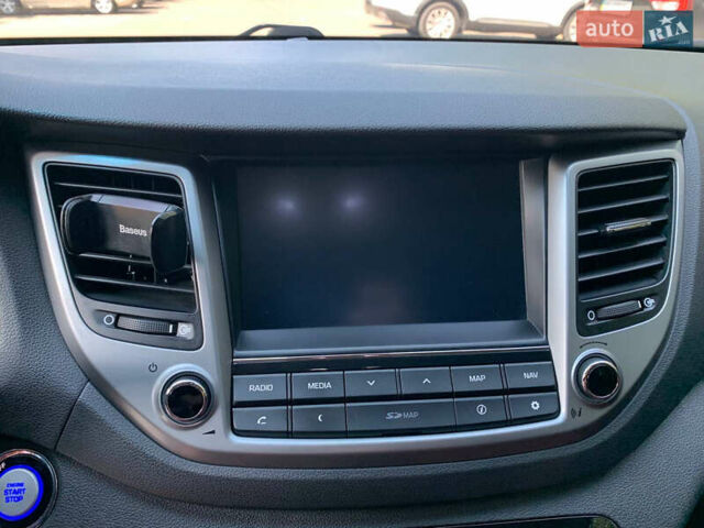 Черный Хендай Туксон, объемом двигателя 2 л и пробегом 122 тыс. км за 19800 $, фото 15 на Automoto.ua