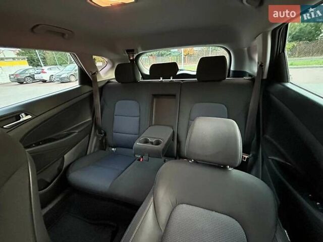 Чорний Хендай Туксон, об'ємом двигуна 1.69 л та пробігом 98 тис. км за 14000 $, фото 17 на Automoto.ua