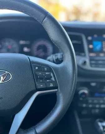 Чорний Хендай Туксон, об'ємом двигуна 2 л та пробігом 131 тис. км за 10400 $, фото 8 на Automoto.ua