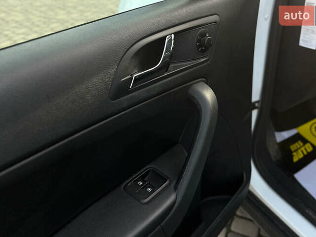 Черный Хендай Туксон, объемом двигателя 2 л и пробегом 242 тыс. км за 12900 $, фото 23 на Automoto.ua