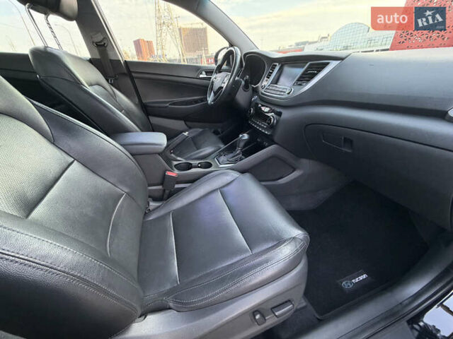 Черный Хендай Туксон, объемом двигателя 1.59 л и пробегом 182 тыс. км за 16800 $, фото 30 на Automoto.ua