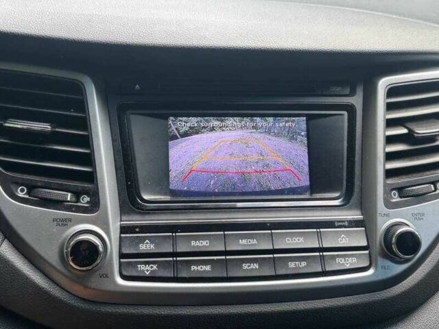 Черный Хендай Туксон, объемом двигателя 2 л и пробегом 83 тыс. км за 4400 $, фото 11 на Automoto.ua