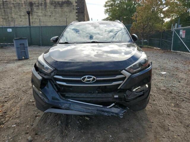 Чорний Хендай Туксон, об'ємом двигуна 1.6 л та пробігом 86 тис. км за 3400 $, фото 4 на Automoto.ua