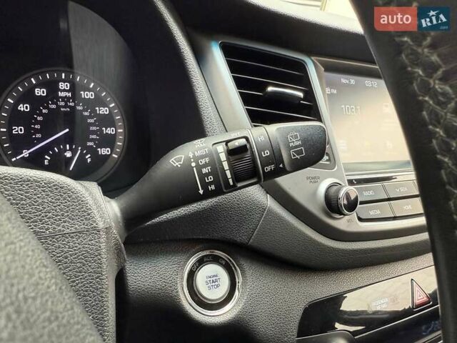 Хендай Туксон 2018 в Киеве на Automoto.ua Черный Хендай Туксон, объемом двигателя 2.36 л и пробегом 131 тыс. км за 19990 $, фото 17 на Automoto.ua