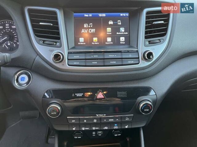 Чорний Хендай Туксон, об'ємом двигуна 2.4 л та пробігом 49 тис. км за 21500 $, фото 15 на Automoto.ua