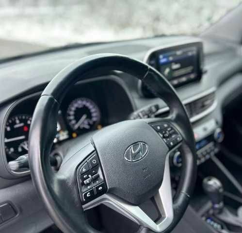 Чорний Хендай Туксон, об'ємом двигуна 1.6 л та пробігом 102 тис. км за 329 $, фото 12 на Automoto.ua