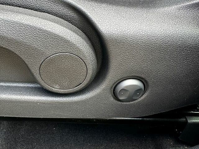 Черный Хендай Туксон, объемом двигателя 1.7 л и пробегом 120 тыс. км за 19500 $, фото 2 на Automoto.ua