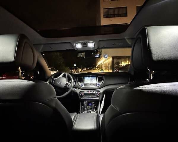 Чорний Хендай Туксон, об'ємом двигуна 1.59 л та пробігом 50 тис. км за 20500 $, фото 2 на Automoto.ua