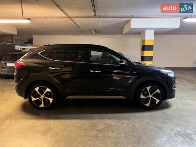 Чорний Хендай Туксон, об'ємом двигуна 1.59 л та пробігом 50 тис. км за 20500 $, фото 1 на Automoto.ua