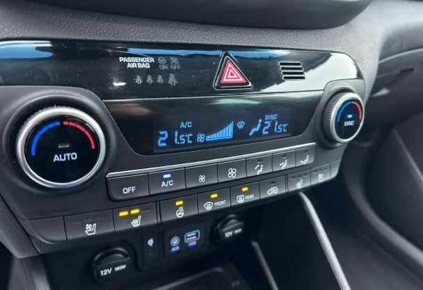 Чорний Хендай Туксон, об'ємом двигуна 1.6 л та пробігом 102 тис. км за 329 $, фото 13 на Automoto.ua