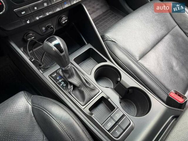 Хендай Туксон 2018 в Киеве на Automoto.ua Черный Хендай Туксон, объемом двигателя 2.36 л и пробегом 131 тыс. км за 19990 $, фото 21 на Automoto.ua